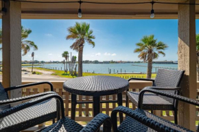 Simply Wonderful Condo with Bayview Private Pier and Pools
